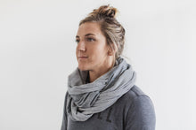 Load image into Gallery viewer, TWO-TONE INFINITY SCARF
