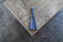 Load image into Gallery viewer, BUTTON HEADBAND
