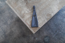 Load image into Gallery viewer, BUTTON HEADBAND
